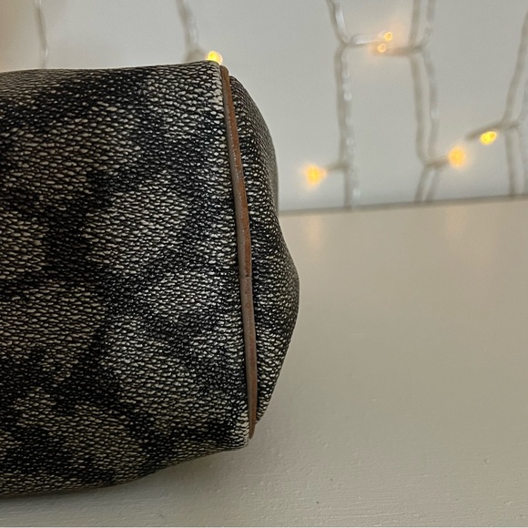 Yves Saint Laurent Vintage Giraffe Printed Mini Handbag - Picture 6 of 14